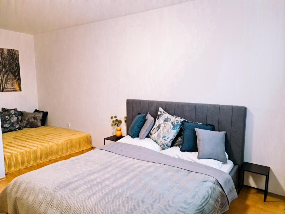 Urban Bloom Apartments By Booky ลิฟตอฟสกีมิคูลาช ภายนอก รูปภาพ