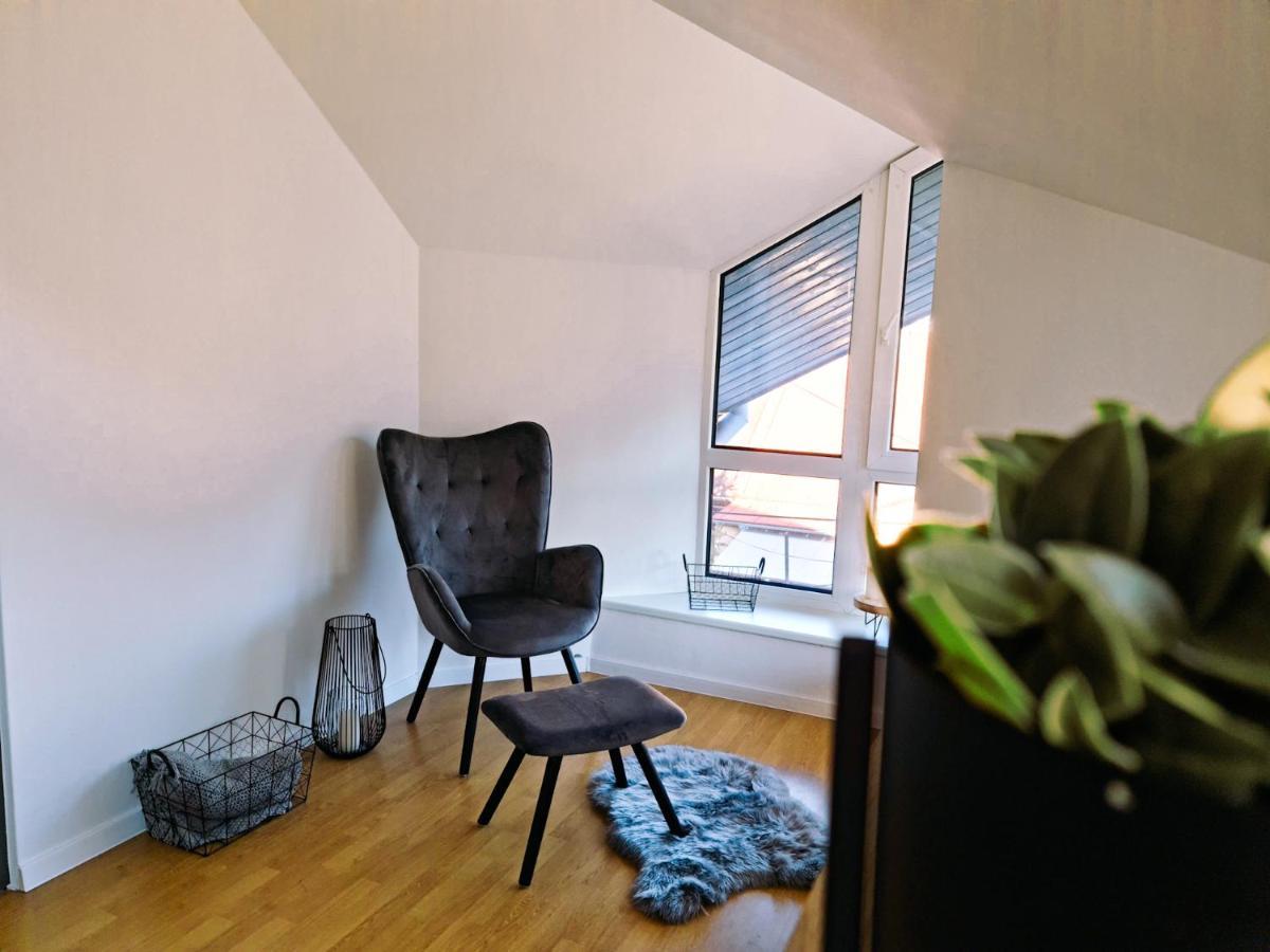 Urban Bloom Apartments By Booky ลิฟตอฟสกีมิคูลาช ภายนอก รูปภาพ