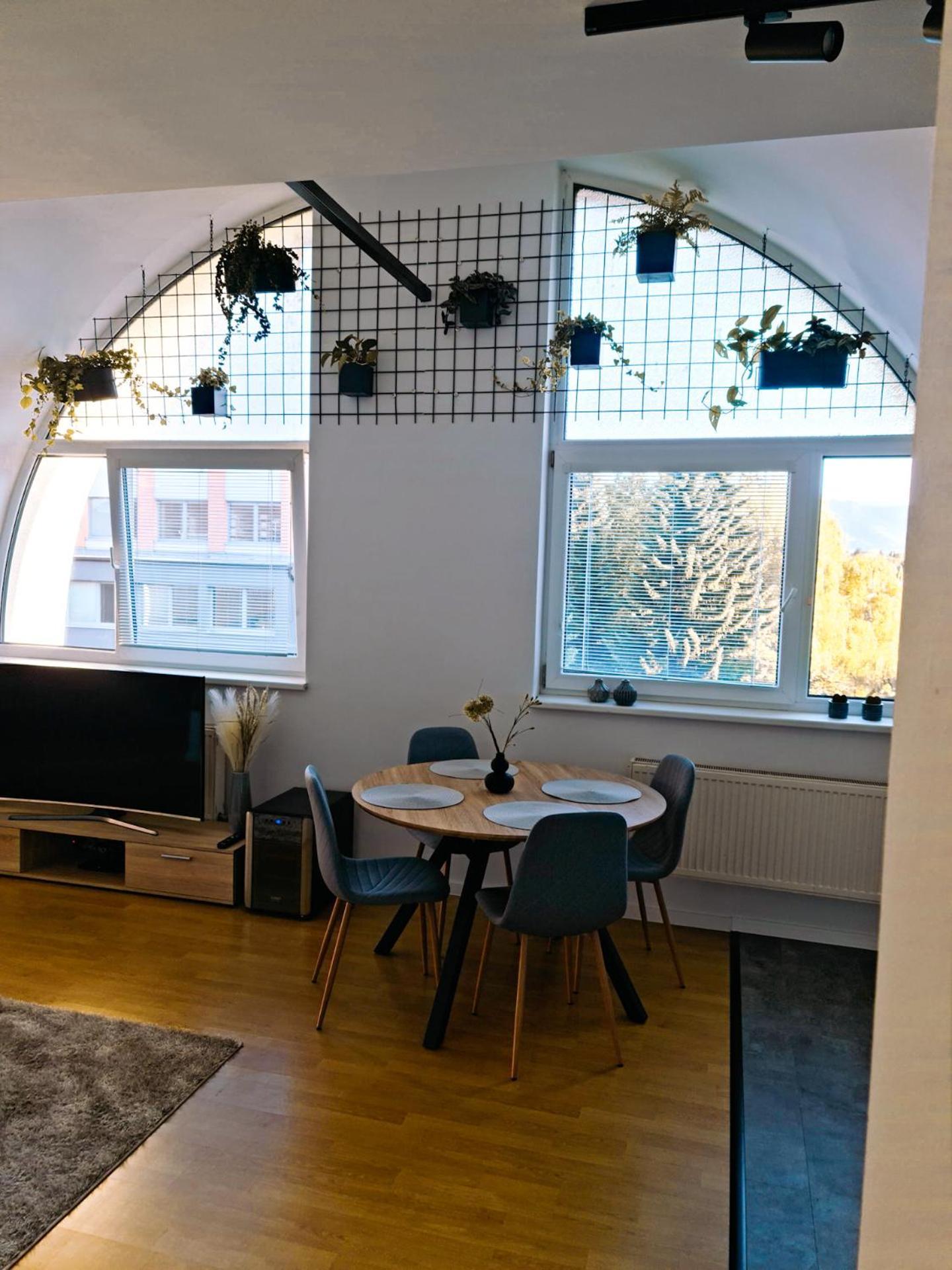 Urban Bloom Apartments By Booky ลิฟตอฟสกีมิคูลาช ภายนอก รูปภาพ