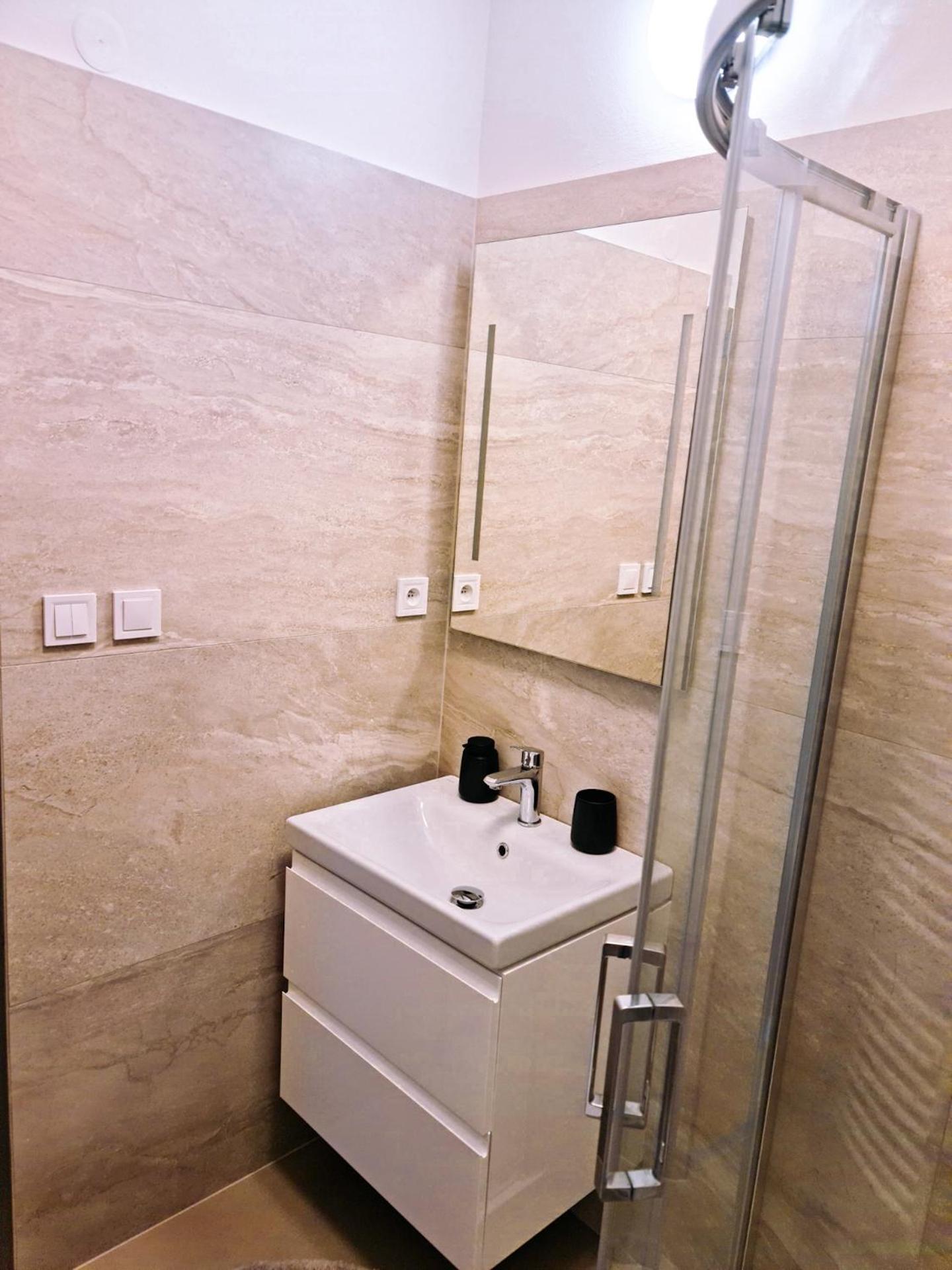 Urban Bloom Apartments By Booky ลิฟตอฟสกีมิคูลาช ภายนอก รูปภาพ