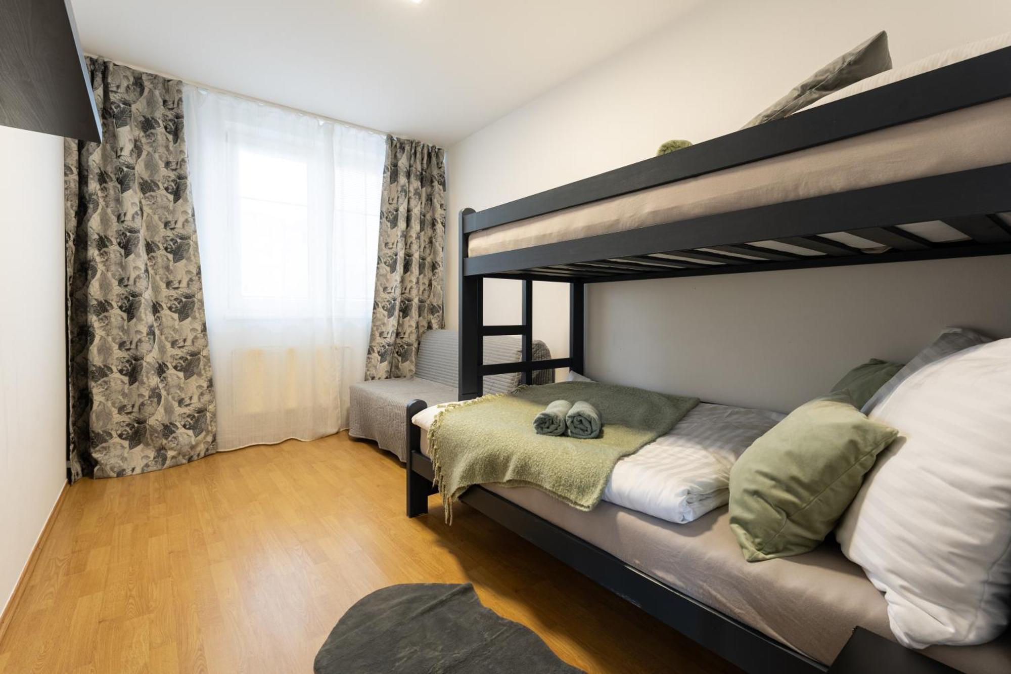 Urban Bloom Apartments By Booky ลิฟตอฟสกีมิคูลาช ภายนอก รูปภาพ