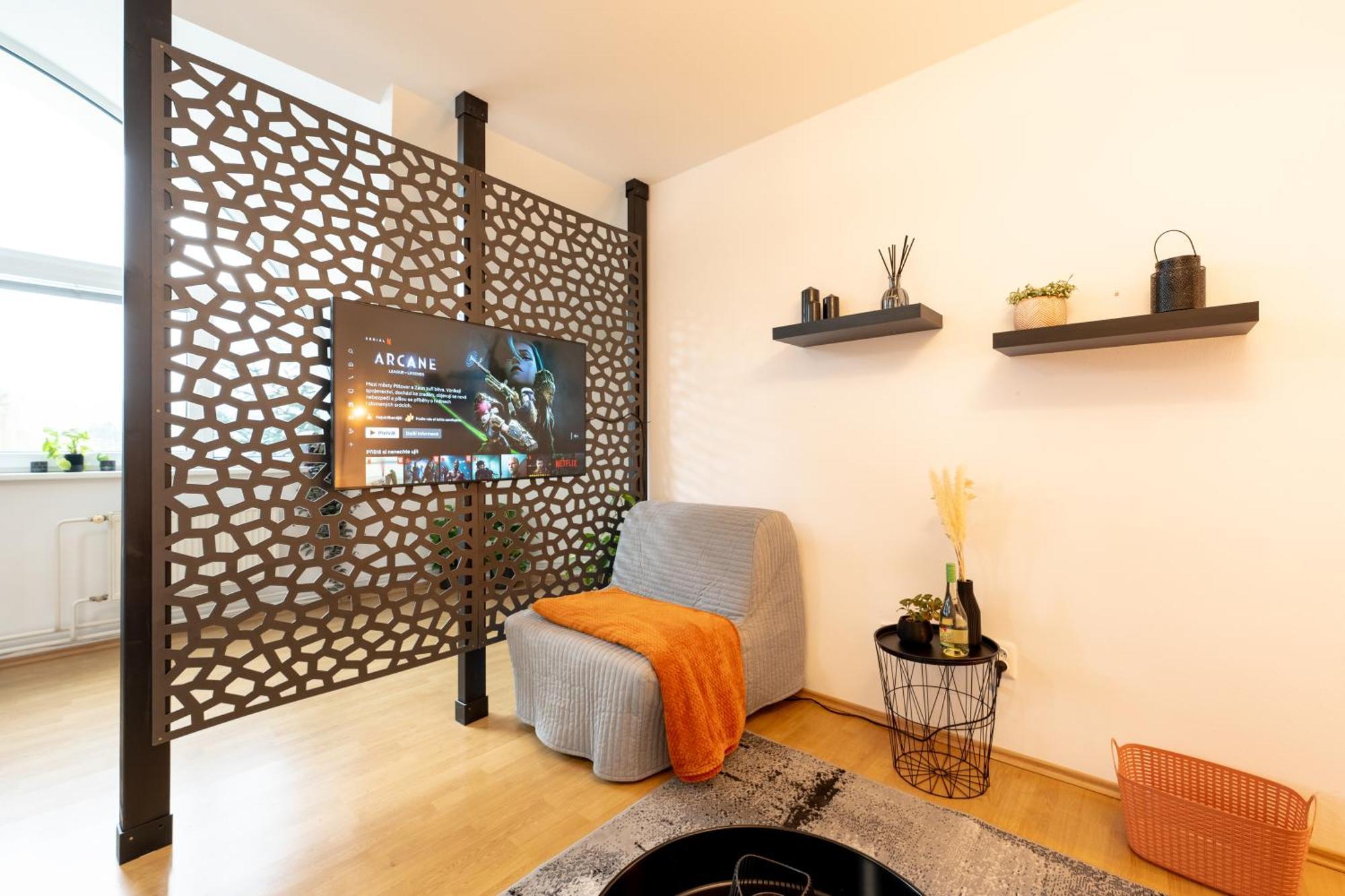 Urban Bloom Apartments By Booky ลิฟตอฟสกีมิคูลาช ภายนอก รูปภาพ